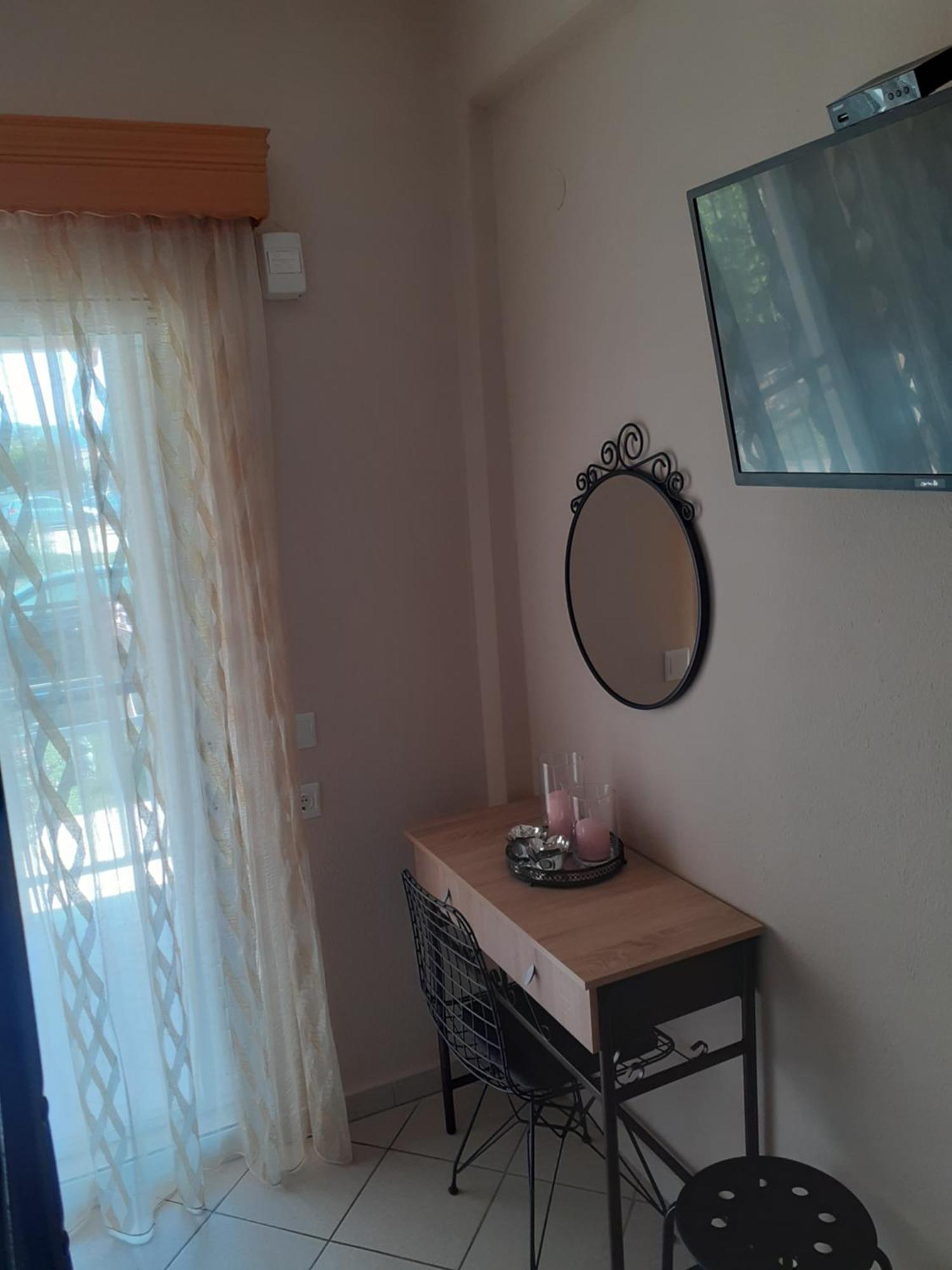 Chrysafis Apartments Vrasná Kültér fotó